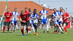 Fotbalisté Chrudimi mají první druholigovou výhru, Hradec ztratil