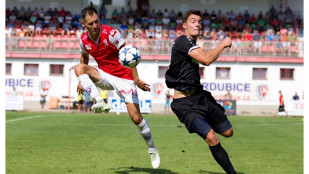 Východočeské derby skončilo debaklem, Hradec znovu ztratil