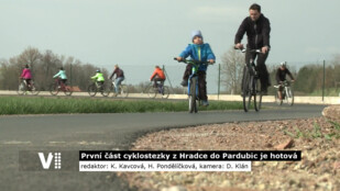 První část cyklostezky z Hradce do Pardubice je hotová