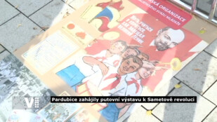 Pardubice zahájily putovní výstavu k sametové revoluci