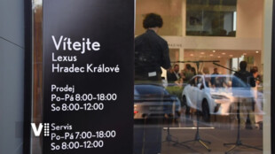 Olfin car otevřel v Hradci největší showroom Lexusu v ČR