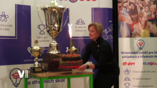 Pohár větší než Stanley Cup vybojovali v Chrudimi