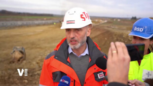 Na budoucí dálnici jezdí unikátní skalní fréza