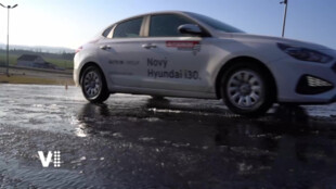 Kurz bezpečné jízdy pomůže mladým řidičům