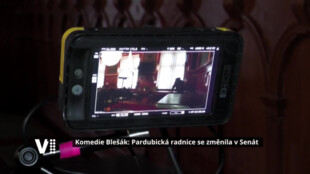 Komedie Blešák: Pardubická radnice se změnila v Senát